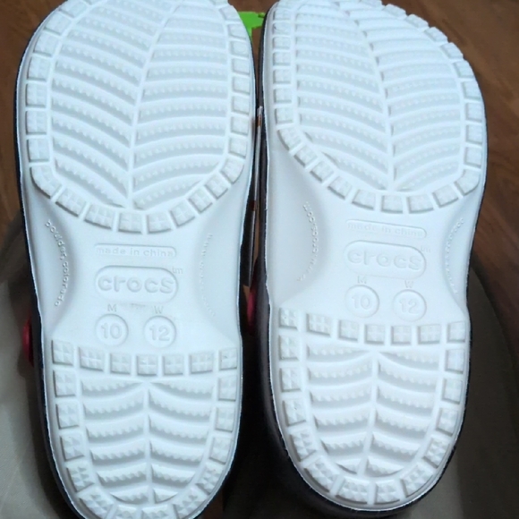 CROCS Peanuts Classic Clog - Gray - Picture 4 of 4